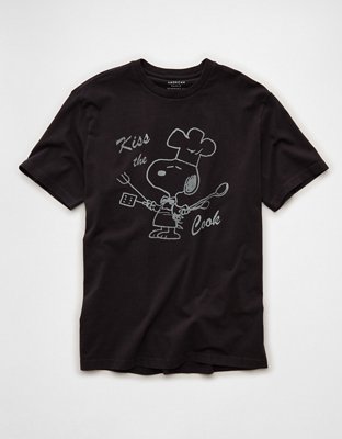 AE Standard Fit Snoopy Graphic T-Shirt