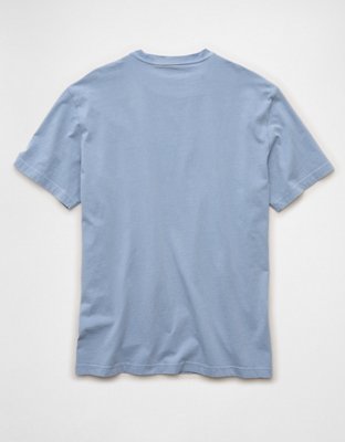 AE Standard Fit Snoopy Graphic T-Shirt