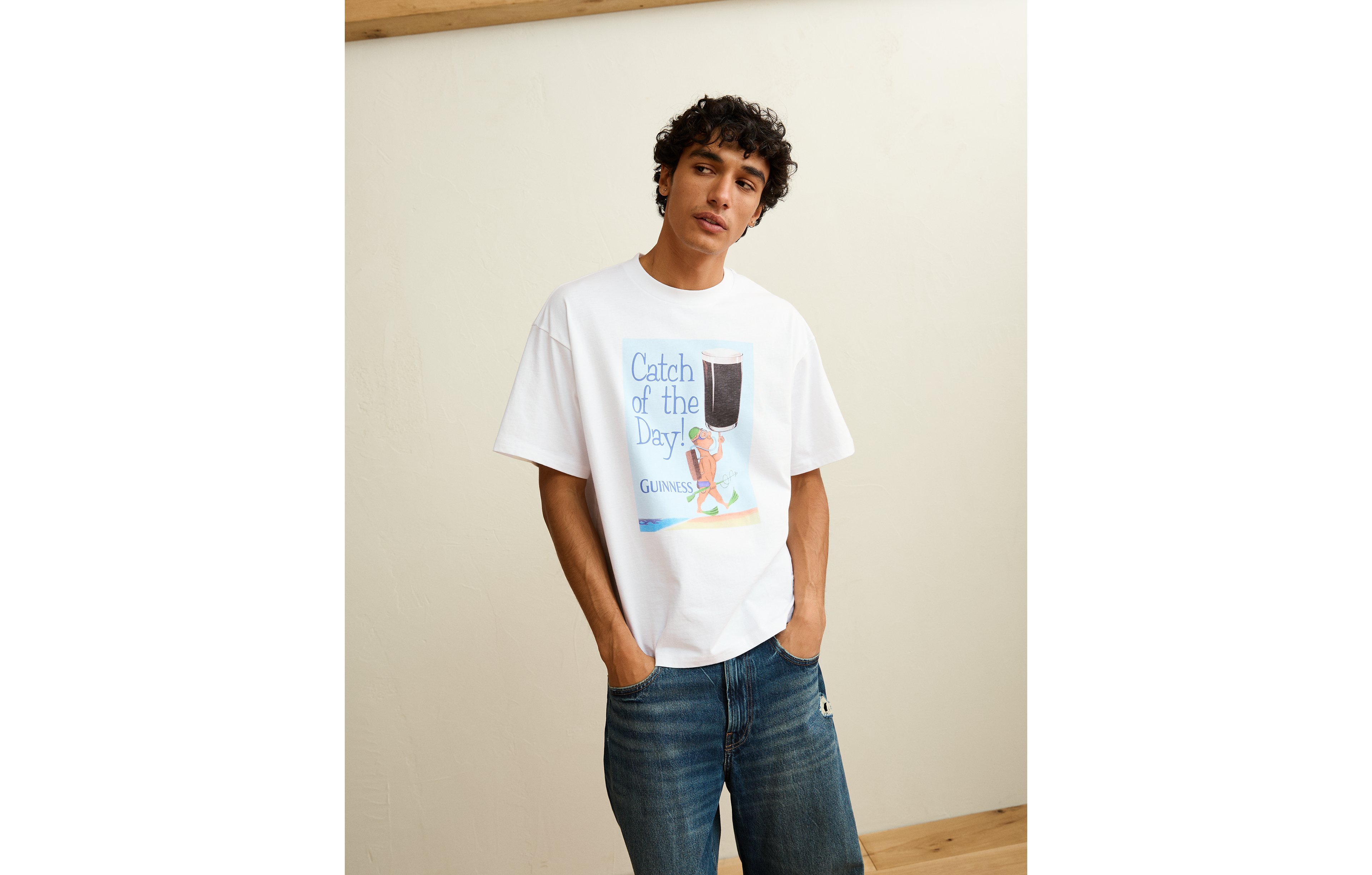 AE Boxy Fit Guinness Graphic T-Shirt