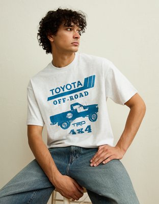 AE Boxy Fit Toyota Graphic T-Shirt | American Eagle