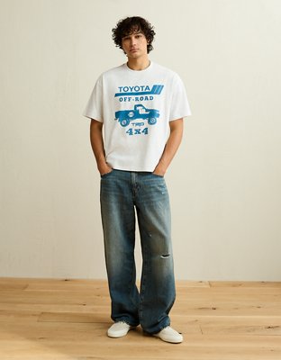 AE Boxy Fit Toyota Graphic T-Shirt | American Eagle