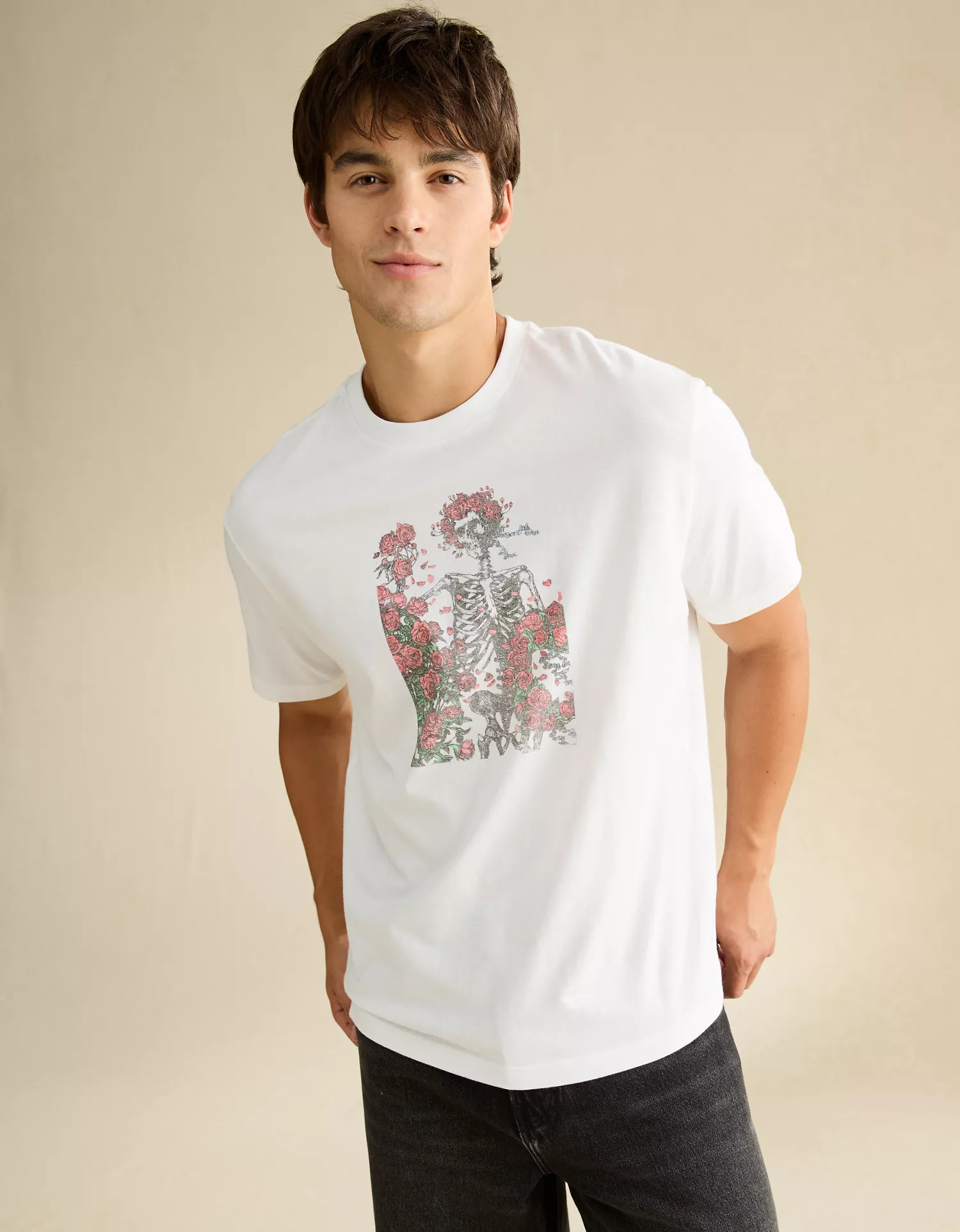 AE Standard Fit Grateful Dead Graphic T-Shirt