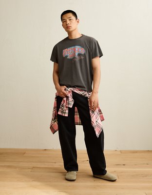 AE Shrunken Fit Fleetwood Mac Graphic T-Shirt
