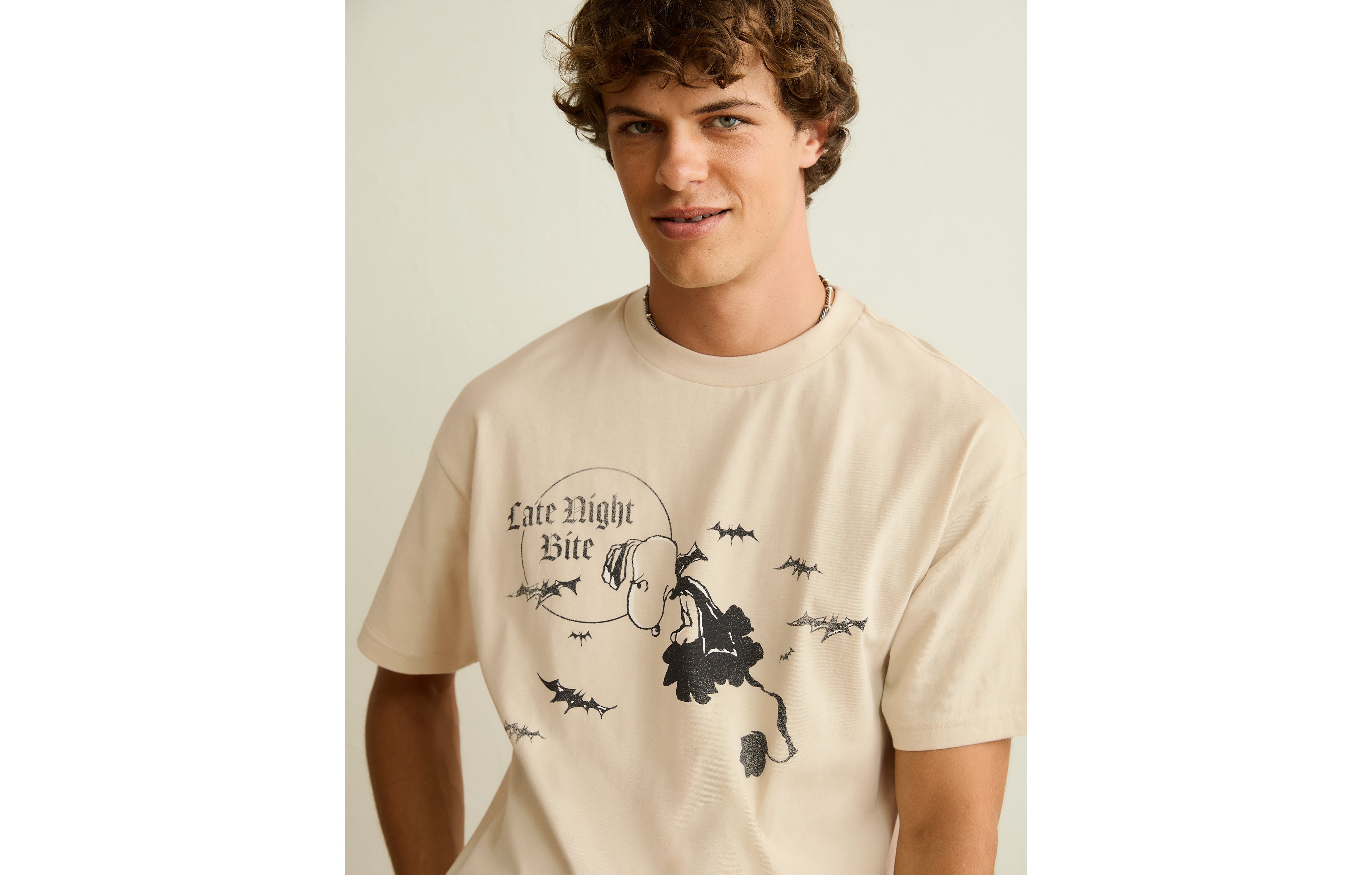 AE Boxy Fit Snoopy Halloween Graphic T-Shirt