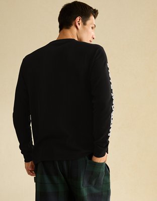 AE Standard Fit Long-Sleeve Graphic Thermal T-Shirt