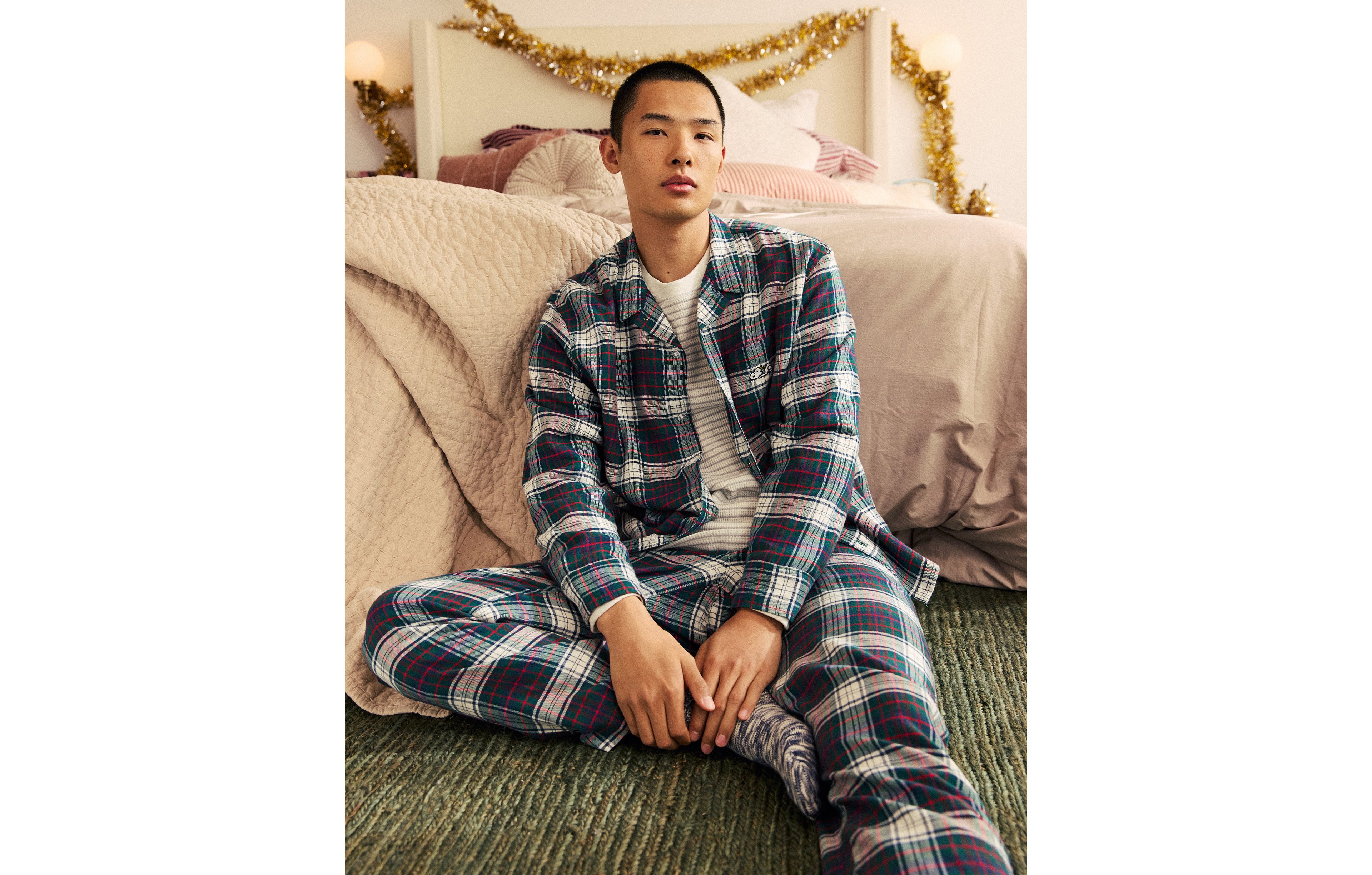 AEO Men's Snoopy Flannel Pajama Set