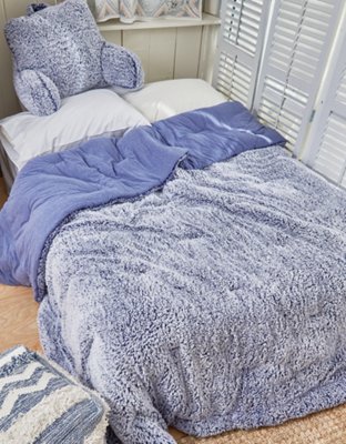 Aeo Apt Sherpa Full Queen Comforter