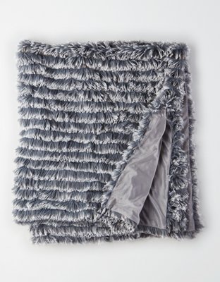 Dormify Ruffled Shag Throw Blanket