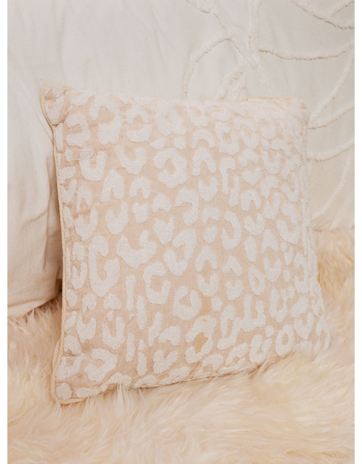 Dormify Leopard Terry Pillow