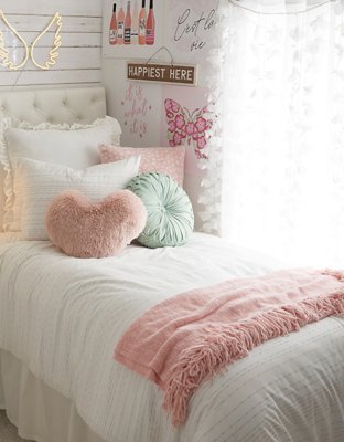 Dormify Chenille Tassel Throw Blanket