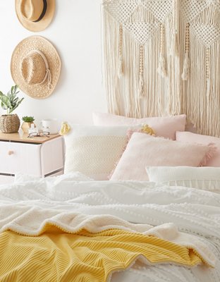 Dormify Woven Tassel Pillow