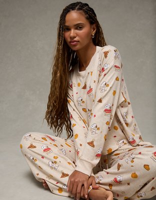 AE Luxe Plush Snoopy Fall Long-Sleeve & Pant PJ Set