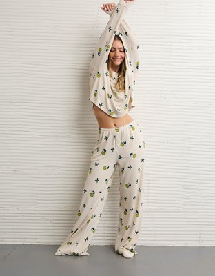 AE Luxe Plush Grinch PJ Pant Set