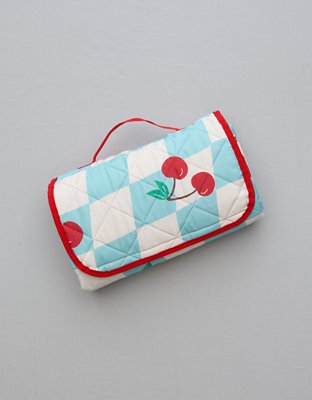 AEO Reversible Quilted Blanket