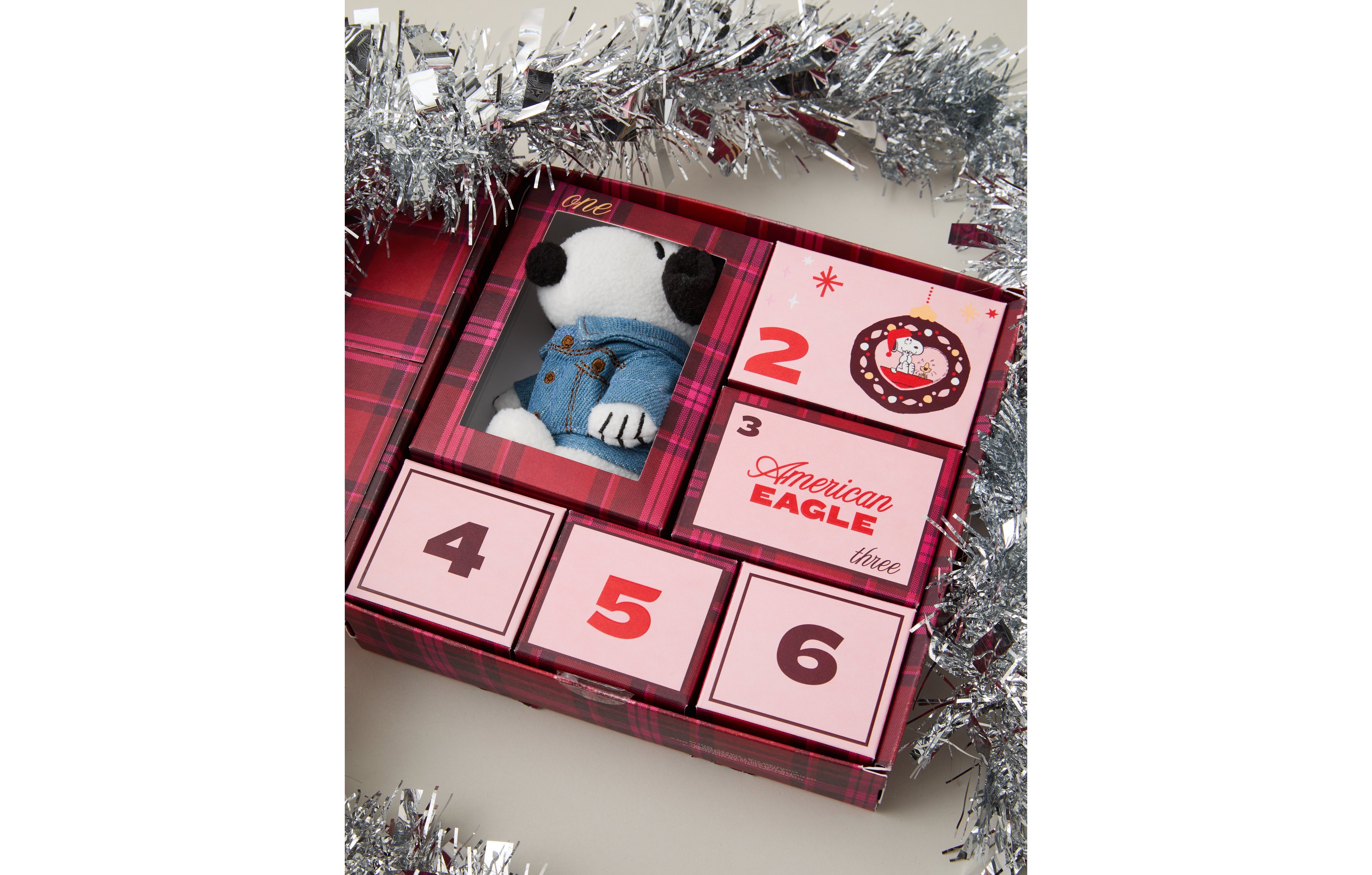 AE Snoopy Bag Charm 6-Day Advent Calendar