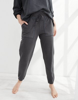 converse with leggings