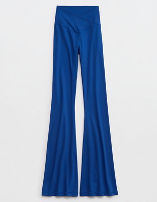 Женские брюки Aerie OFFLINE By Aerie Real Me High Waisted Crossover Flare Legging — фото 4