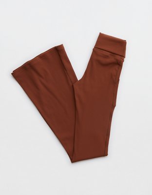Женские брюки Aerie OFFLINE By Aerie Ribbed Pocket Foldover Flare Legging — фото 3