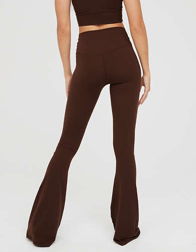 OFFLINE By Aerie Real Me Xtra Flare Legging con retorcido