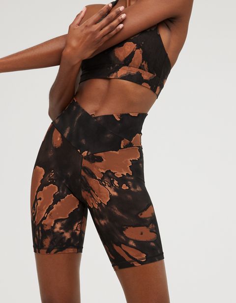 Женские брюки Aerie OFFLINE By Aerie Real Me High Waisted Crossover 7" Bike Short