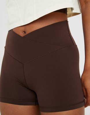 Женские брюки Aerie OFFLINE By Aerie Real Me High Waisted Crossover 3" Bike Short — фото 4
