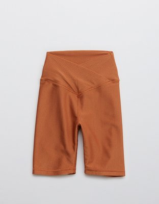 Женские брюки Aerie OFFLINE Ribbed Shine High Waisted Crossover 7" Bike Short — фото 4