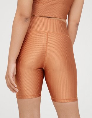 Женские брюки Aerie OFFLINE Ribbed Shine High Waisted Crossover 7" Bike Short — фото 3