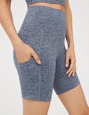 Женские брюки Aerie OFFLINE The Hugger High Waisted Pocket Bike Short — фото 5
