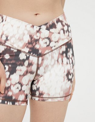 Женские брюки Aerie OFFLINE Shine High Waisted Printed 4" Shortie — фото 2