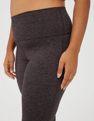 Женские брюки Aerie OFFLINE The Hugger High Waisted Zip Pocket Legging — фото 6