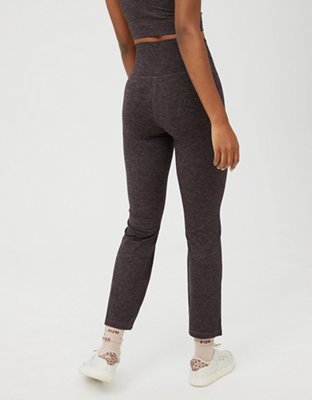 Женские брюки Aerie OFFLINE By Aerie The Hugger High Waisted Cropped Flare Legging — фото 2
