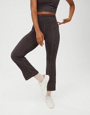 Женские брюки Aerie OFFLINE By Aerie The Hugger High Waisted Cropped Flare Legging — фото 5