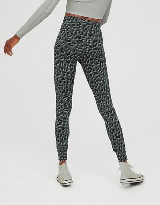 OFFLINE By Aerie Jacquard Peak Legging