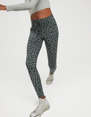 OFFLINE By Aerie Jacquard Peak Legging