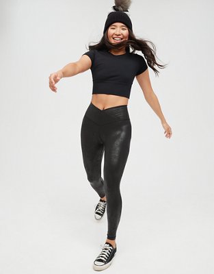 Flock It! - Black Crossover Leggings