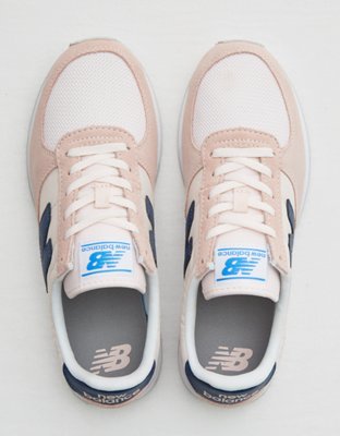 Женские кроссовки Aerie New Balance Women's 220 Sneaker — фото 2