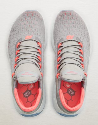 Женские кроссовки Aerie New Balance Fresh Foam Lazr v2 Hypoknit Sneaker — фото 2