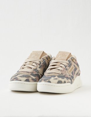 Женские кроссовки Aerie Reebok Club C Legacy Sneaker — фото 3