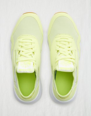 Женские кроссовки Aerie Reebok Classic Nylon SP Women's Sneaker — фото 2