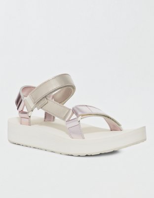 Женские сандалии Aerie Tevas Midform White Metallic Sandal — фото 2