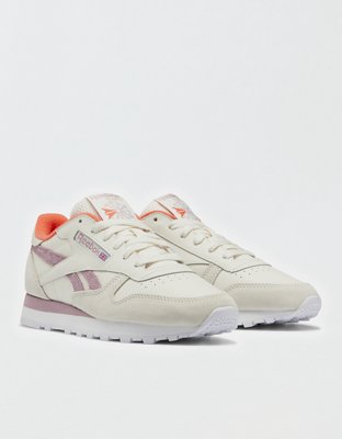 Женские кроссовки Aerie Reebok Classic Leather Soft Sparkle Sneaker — фото 2
