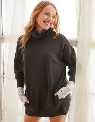 ae fleece oversized turtleneck sweatshirt