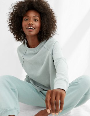 Aerie Fleece-Of-Mind Varsity Cropped Crew Neck Sweatshirt
