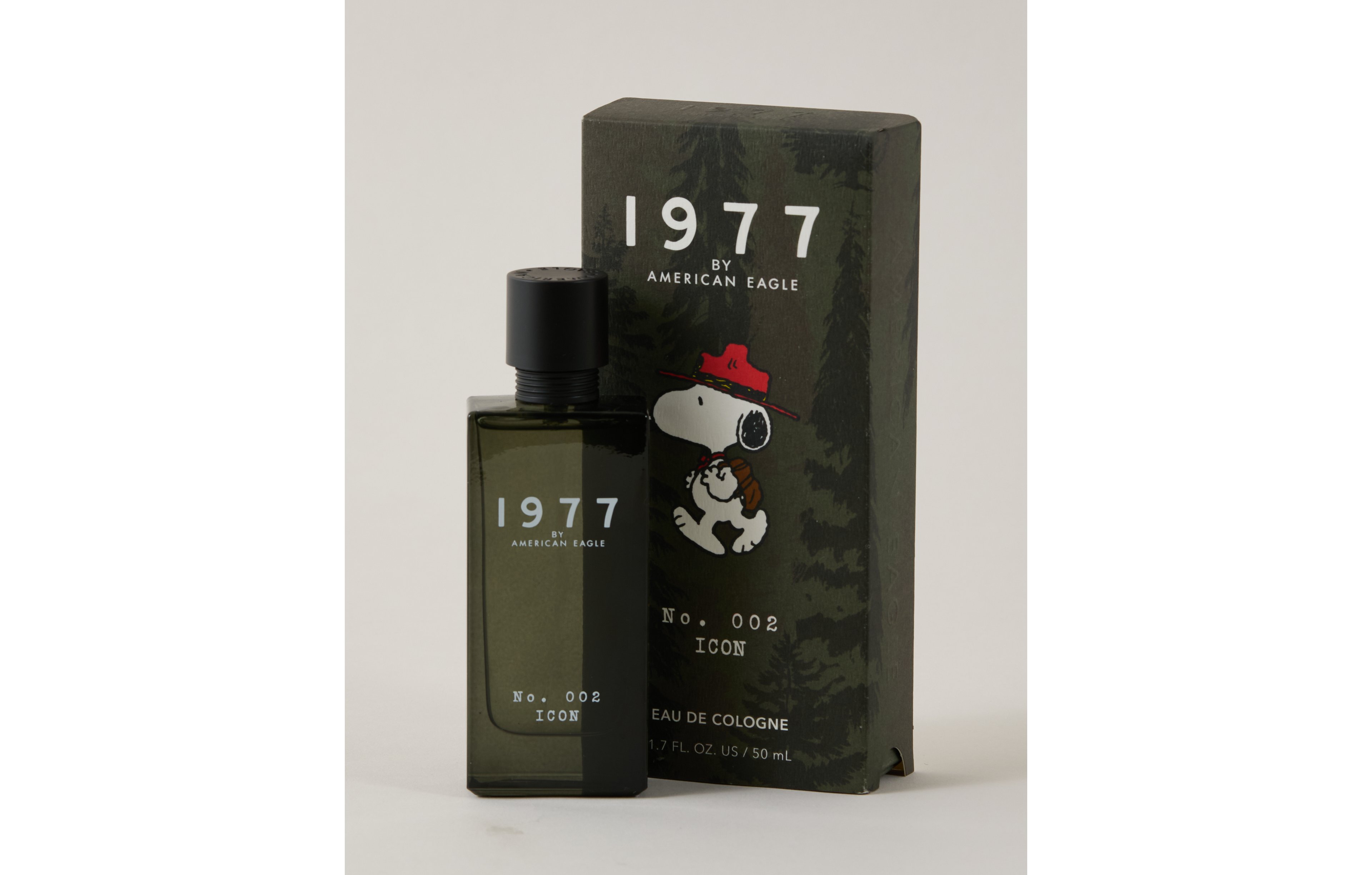 AEO 1977 Icon Hiking Snoopy Holiday Sleeve 1.7oz Eau de Cologne