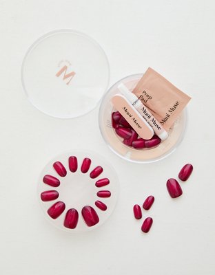 Mani Muse Burgundy Aura QikTips