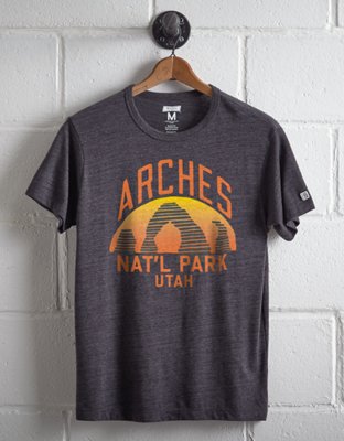 Tailgate Men's Arches National Park TShirt, Charcoal American Eagle