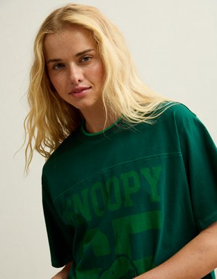 AE Oversized Sporty Snoopy Graphic T-Shirt