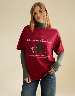 AE Peanuts Oversized Holiday Graphic Tee