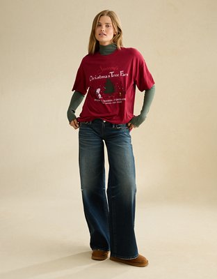 AE Peanuts Oversized Holiday Graphic Tee