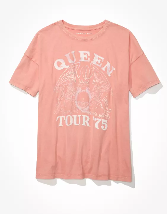 AE Distressed Queen Graphic Tee